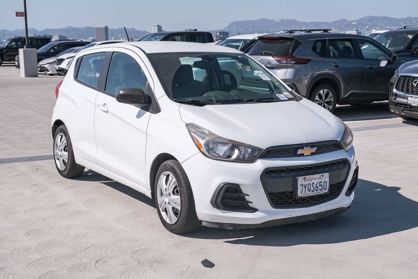 Used 2017 Summit White Chevrolet LS image 3