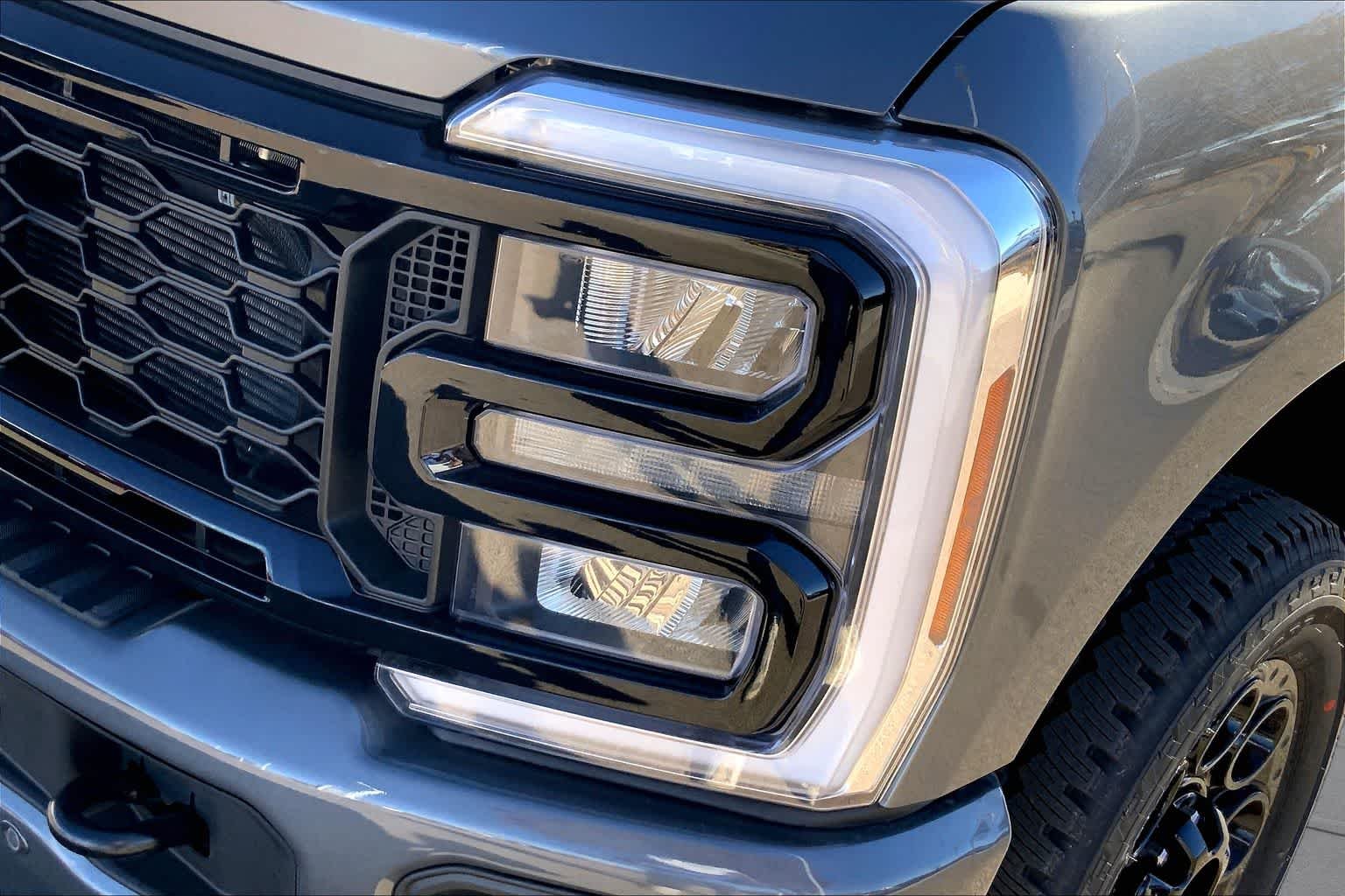 2026 Ford F-250 Super Duty Lariat - Photo 13