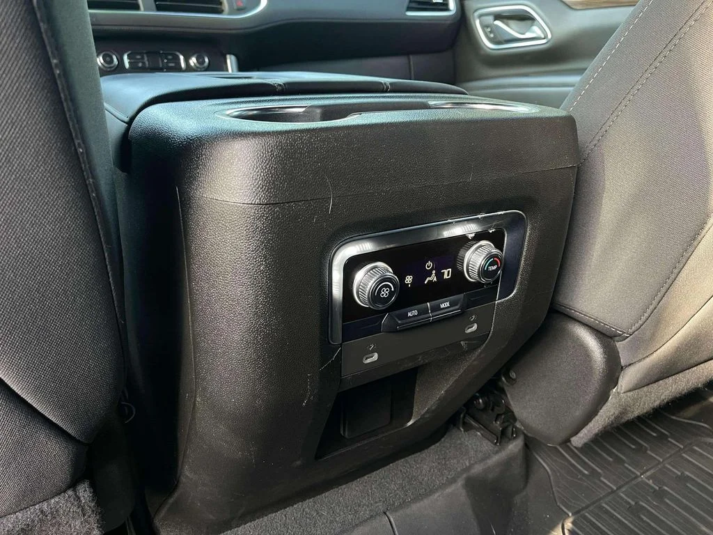 Used 2022 Onyx Black GMC SLE image 26
