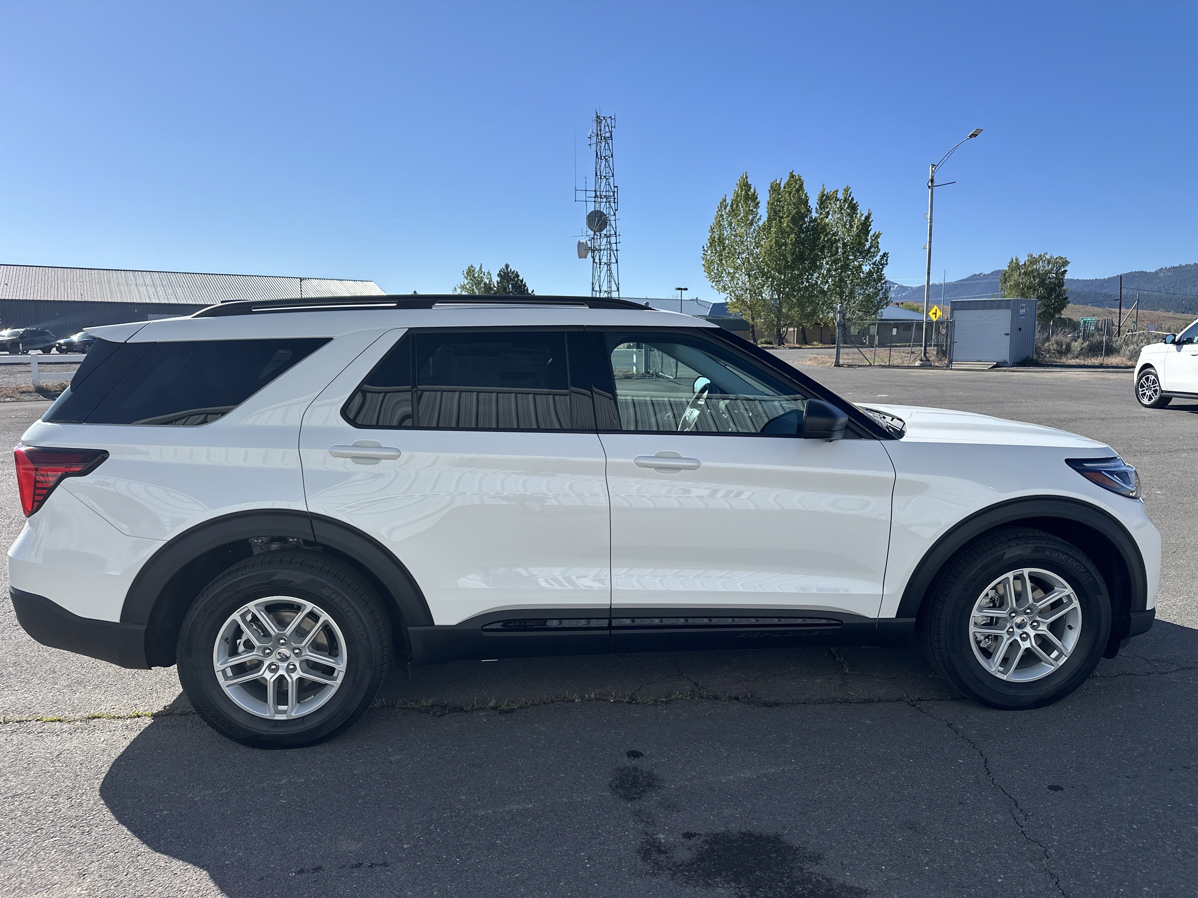 New 2026 Star White Metallic Tri-Coat Ford Active image 6