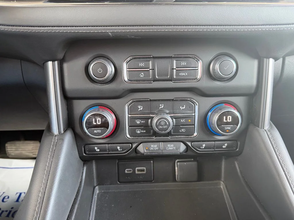 Used 2024 Summit White Chevrolet LT image 28