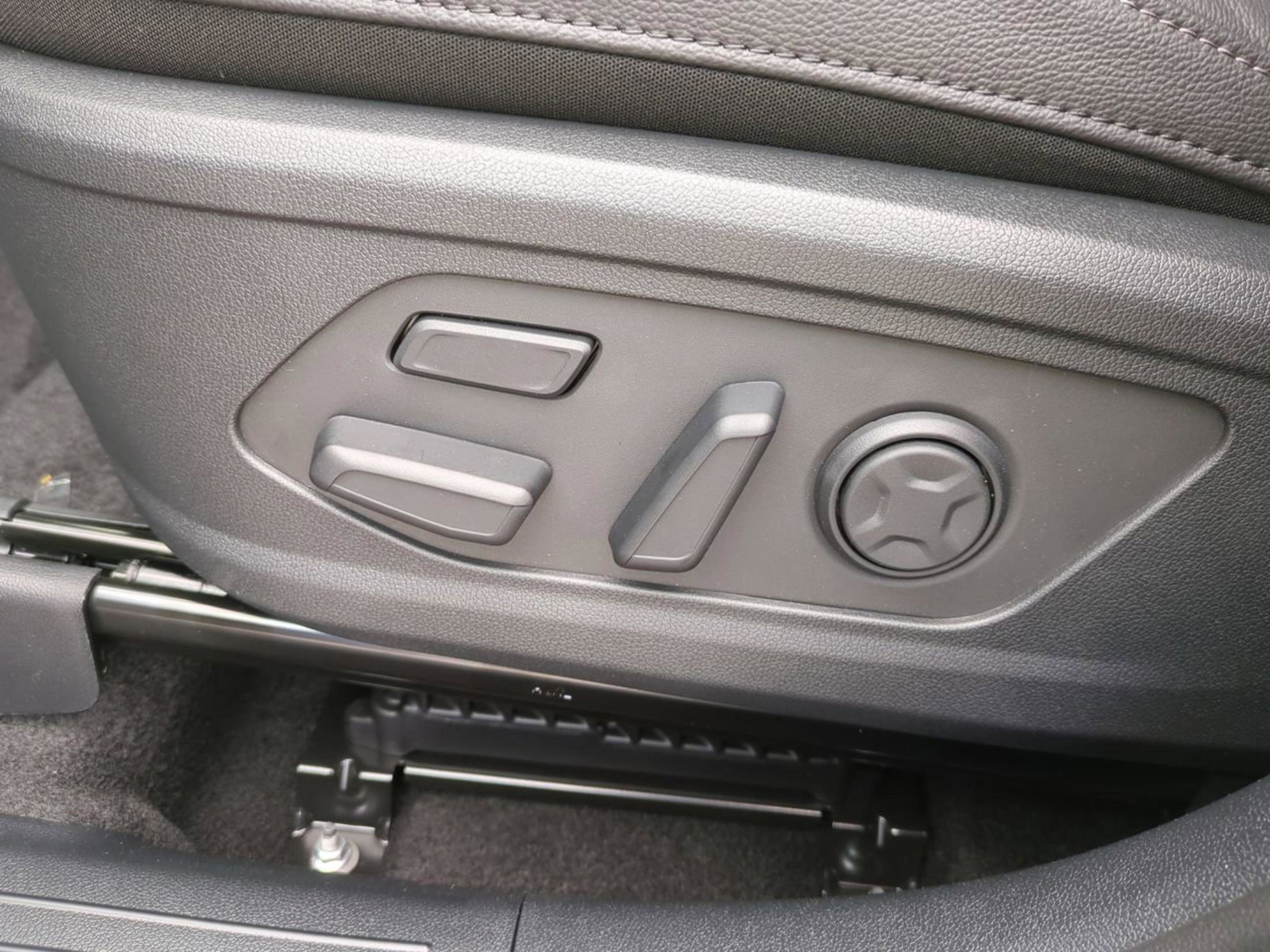 New 2026 Snow White Pearl Kia X-Line SX Prestige image 23