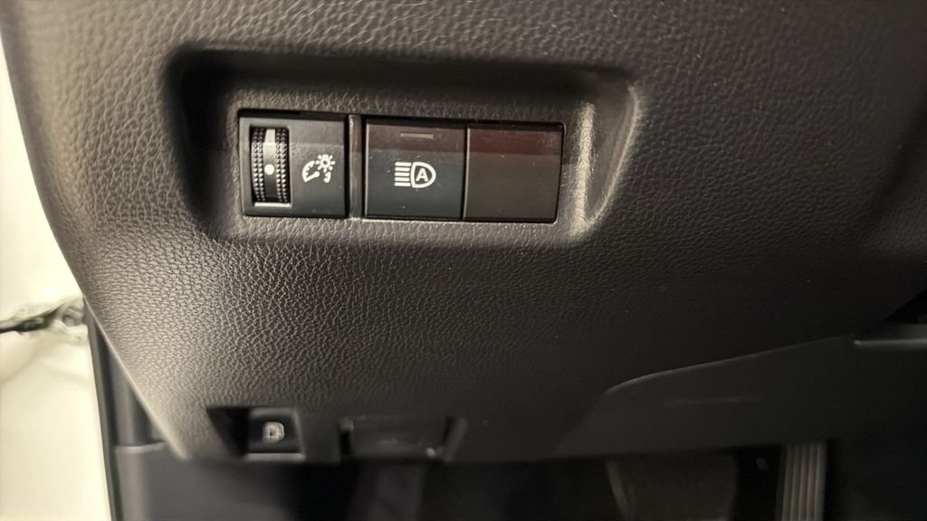 Used 2025 White Toyota XLE image 16