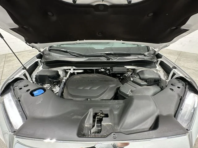 Certified Used 2023 Platinum White Pearl Honda RTL image 20