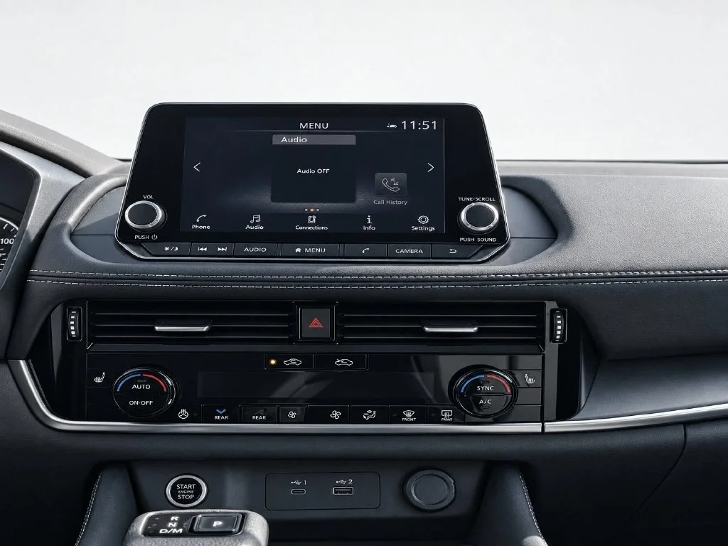 Used 2021 Gray Nissan SL image 16
