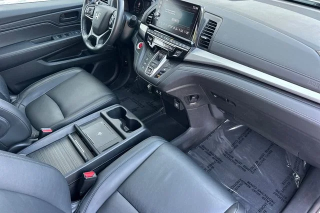 Used 2025  Honda EX-L image 19
