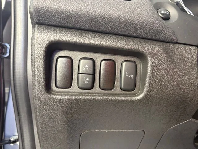 Used 2025 Gray Mitsubishi 2.0 S image 18