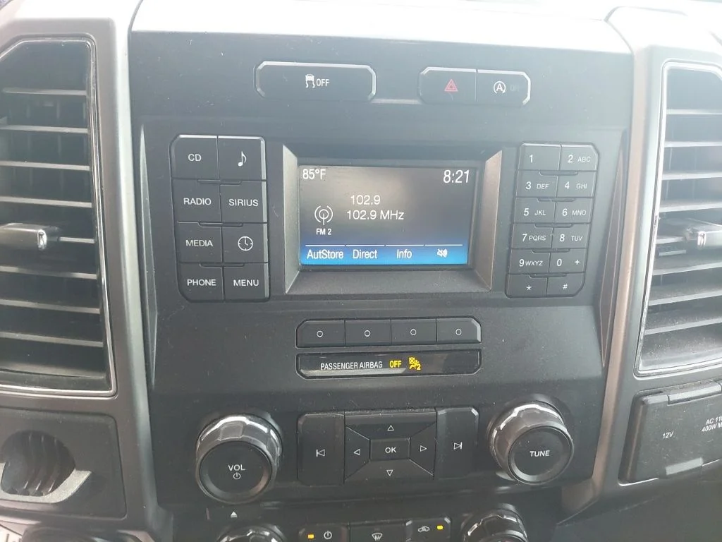 Used 2017 Oxford White Ford XLT image 22