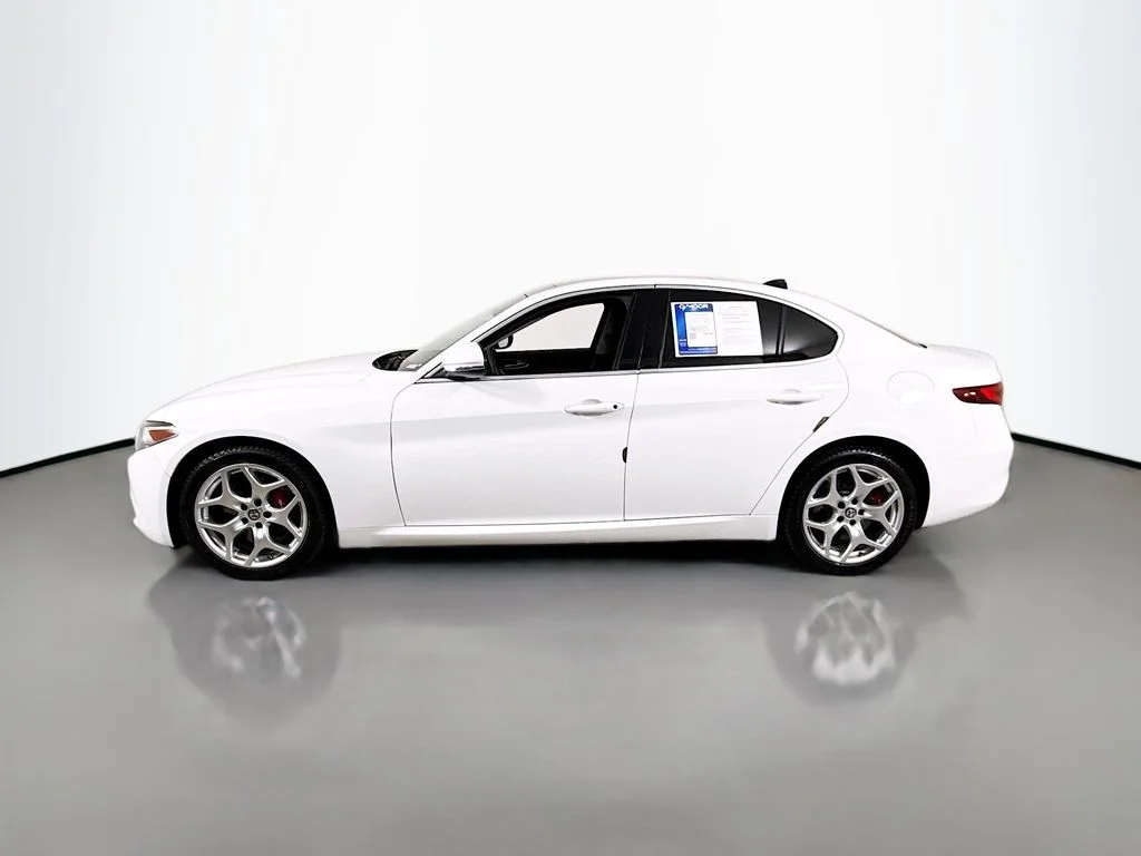 Used 2018 Alfa White Alfa Romeo Ti image 11