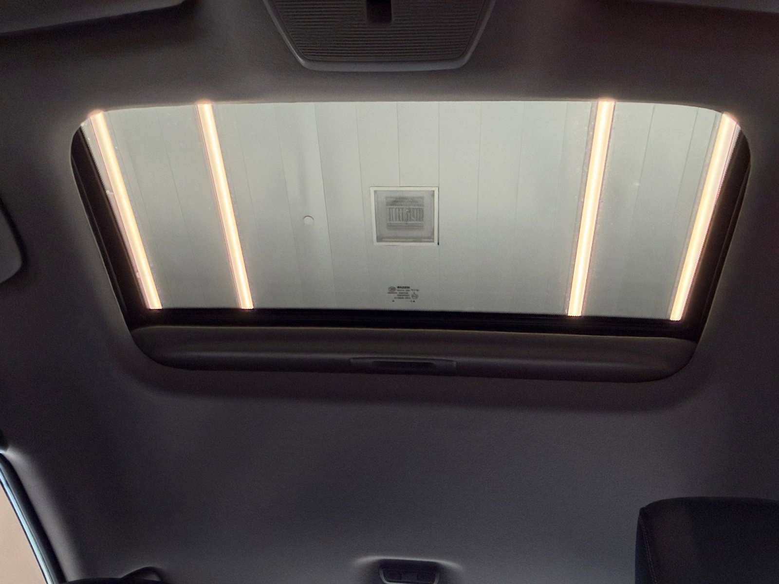 New 2026 Aspen White Tricoat Nissan SR image 3