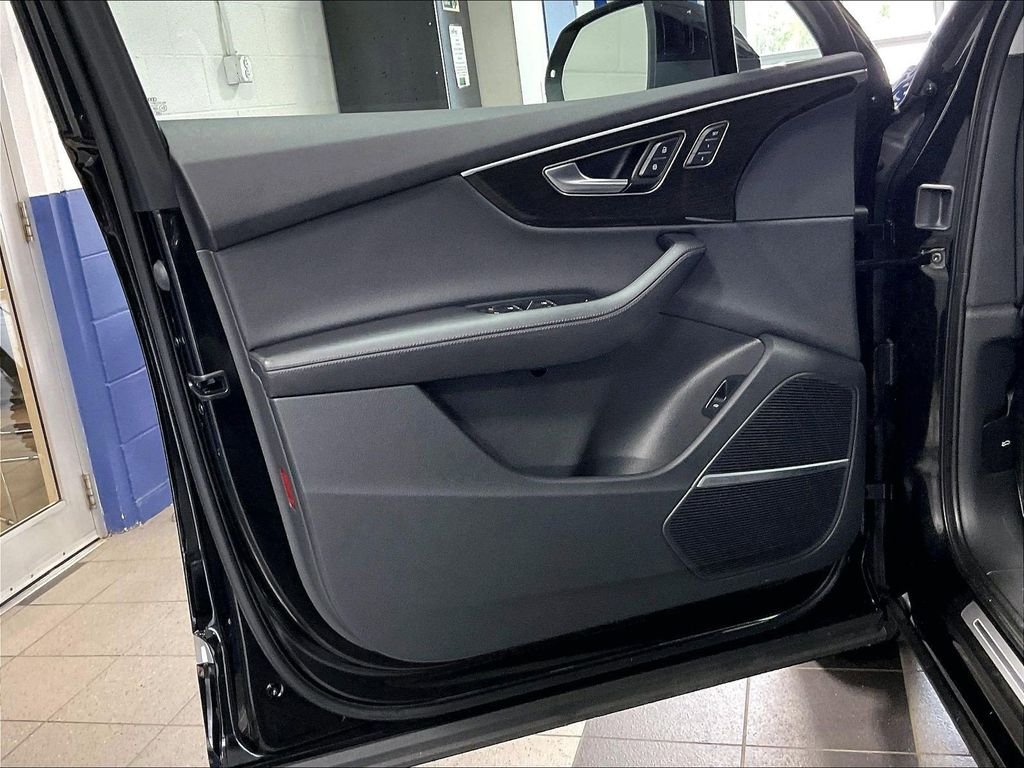 Used 2023 Black Audi 55 Premium Plus image 8