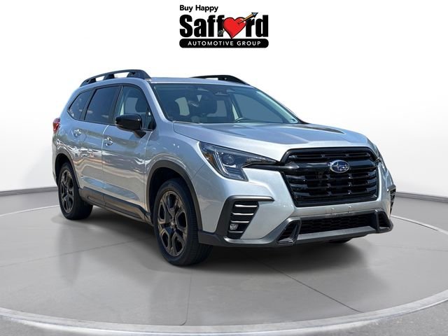 Used 2025 Silver Subaru Onyx Edition image 11