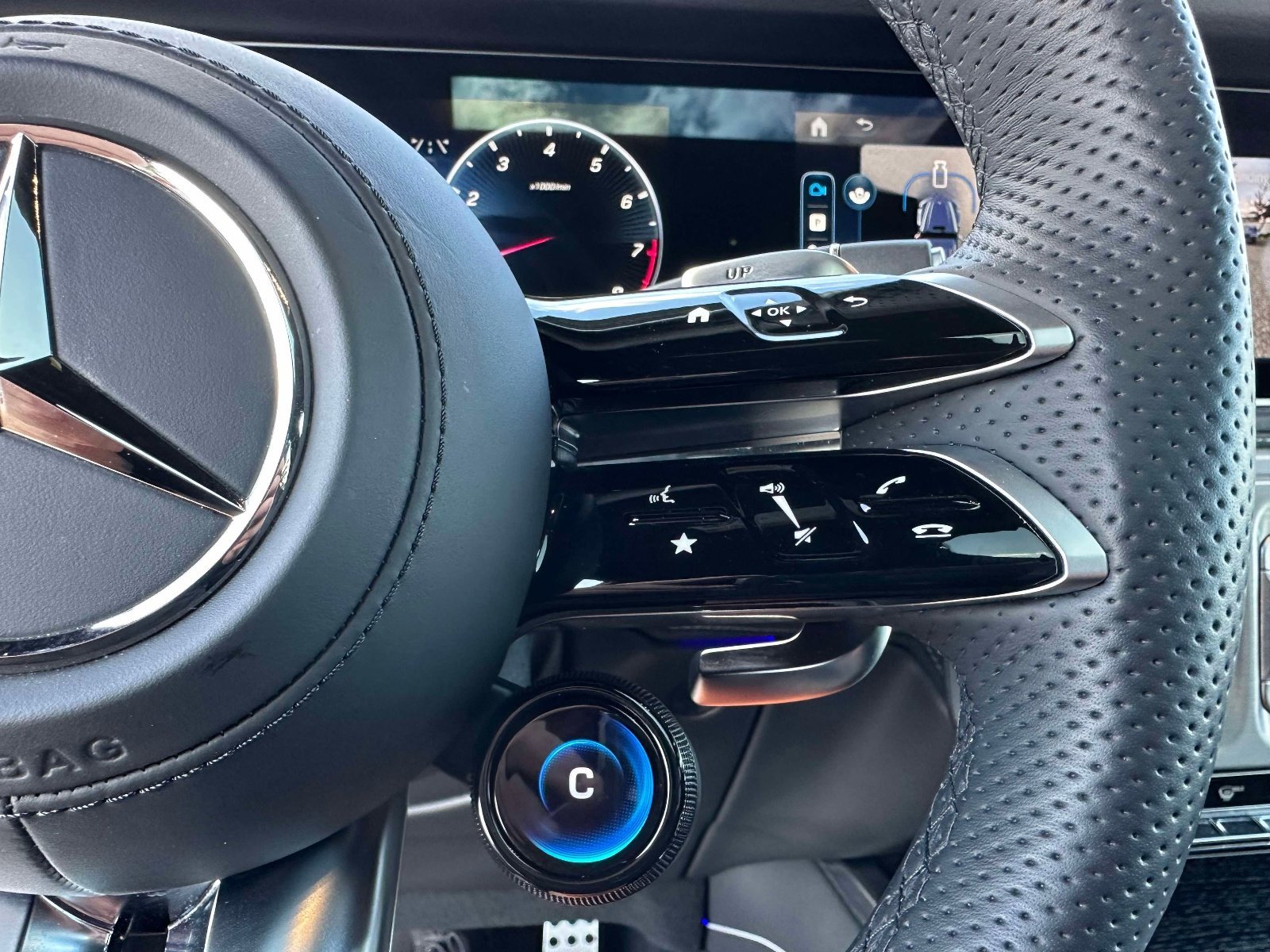 Certified Used 2025 Blue Mercedes-Benz G 63 AMG® image 33