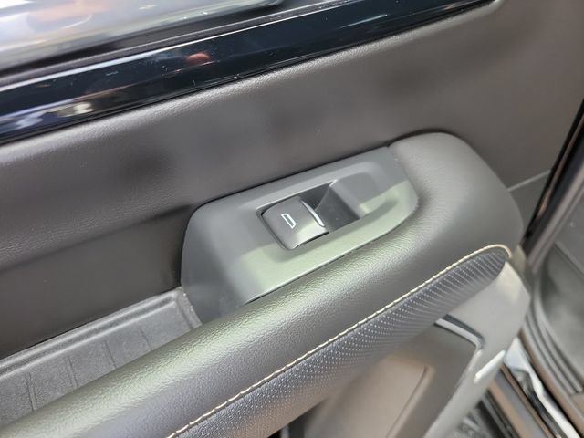 2026 Chevrolet Suburban Premier - Photo 16