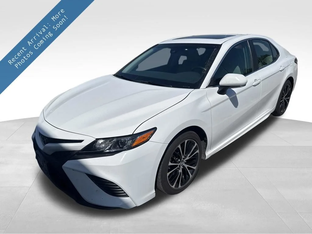 2018 Toyota Camry 2.5 Auto SE's photo