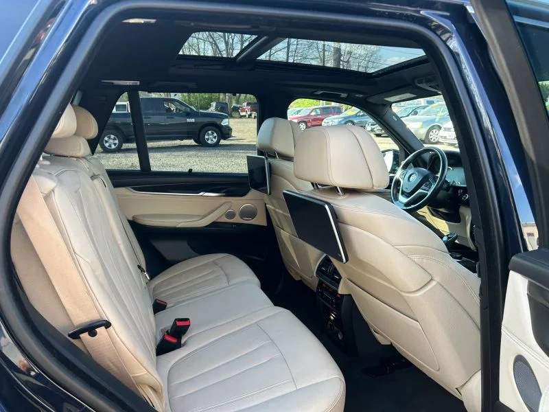 Used 2018 Blue BMW xDrive35i Sport Utility 4D image 21