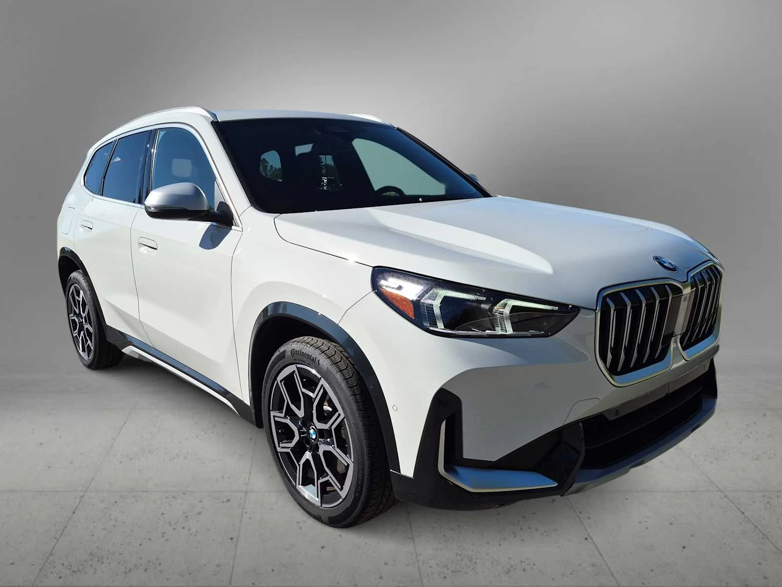 Used 2024 Alpine White BMW xDrive28i image 2