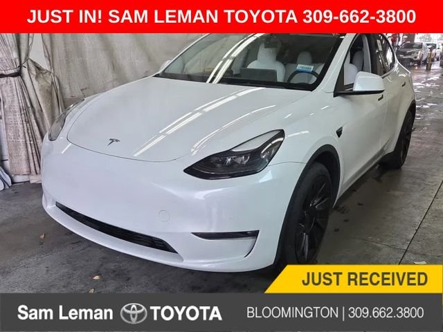 Used 2022 White Tesla Long Range image 1