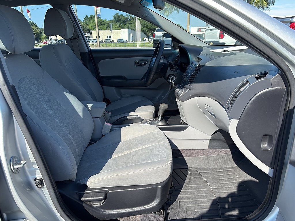 Used 2010 Carbon Gray Mist Hyundai GLS image 15