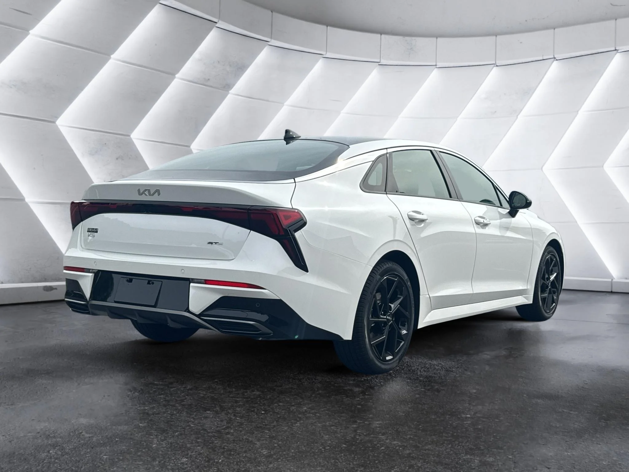 New 2027 Snow White Pearl Kia GT-Line image 5
