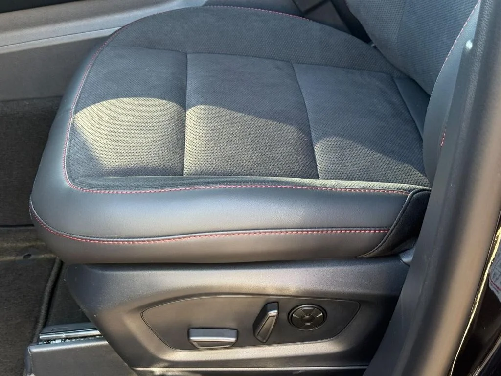 New 2026 Agate Black Metallic Ford ST image 21