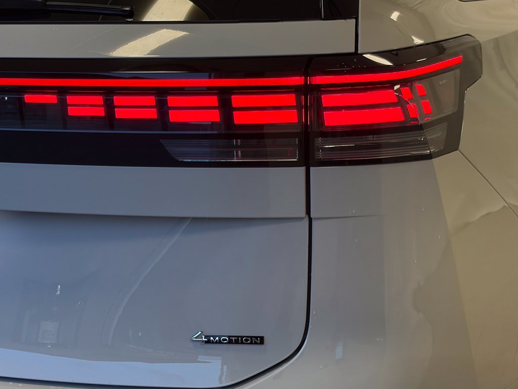 New 2027 Sandstone Volkswagen 2.0T SEL image 9