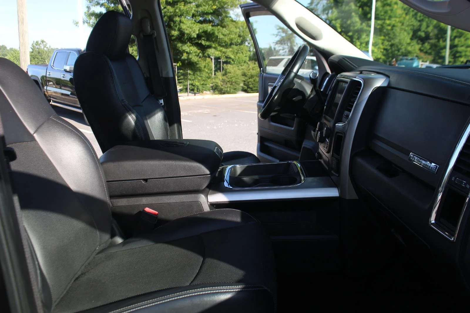 Used 2017 Black Ram Laramie image 33