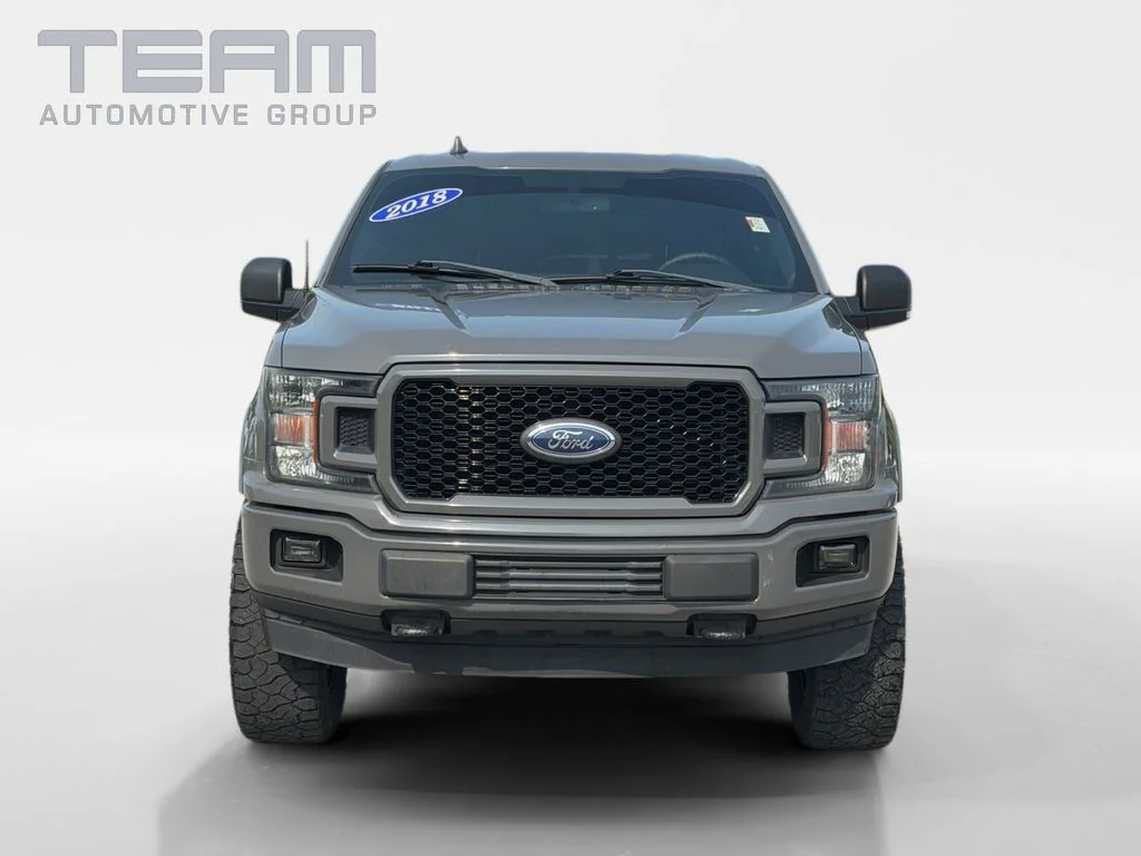 Used 2018  Ford XLT image 2
