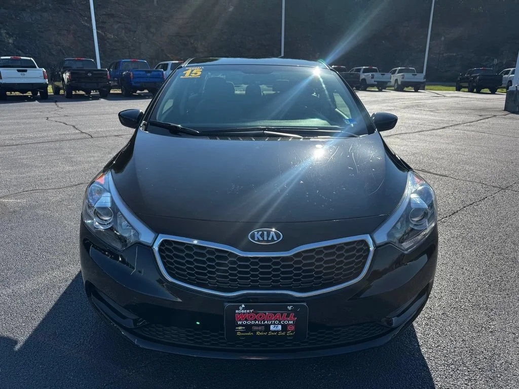 Used 2015  Kia LX image 2