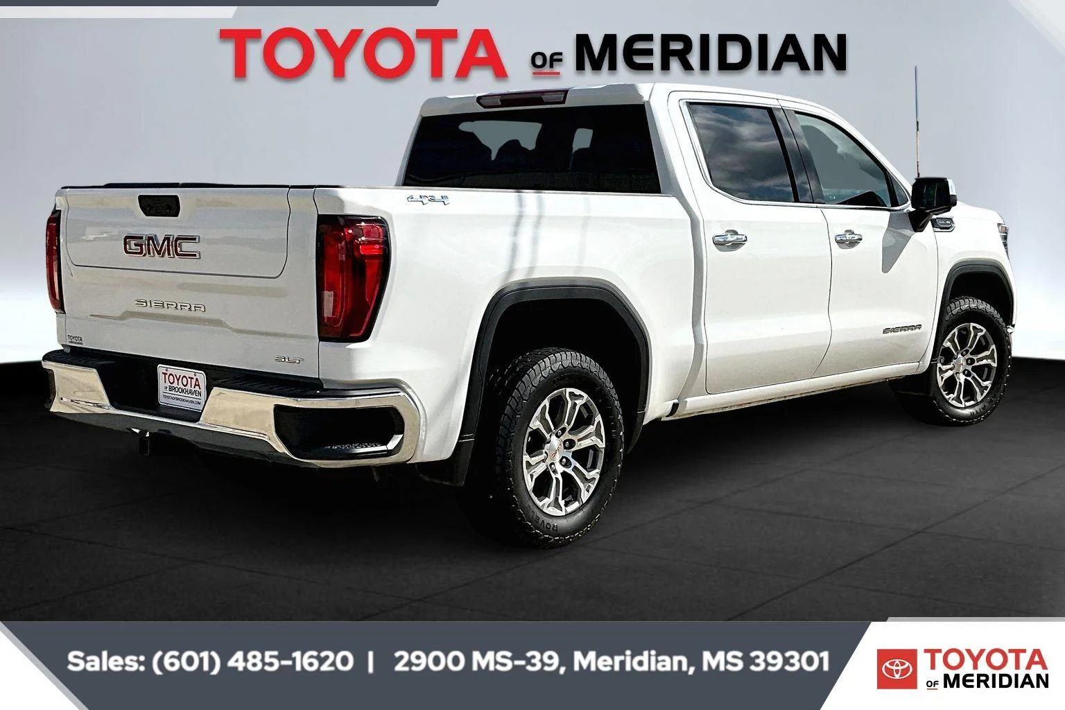 Used 2024 Summit White GMC SLT image 11