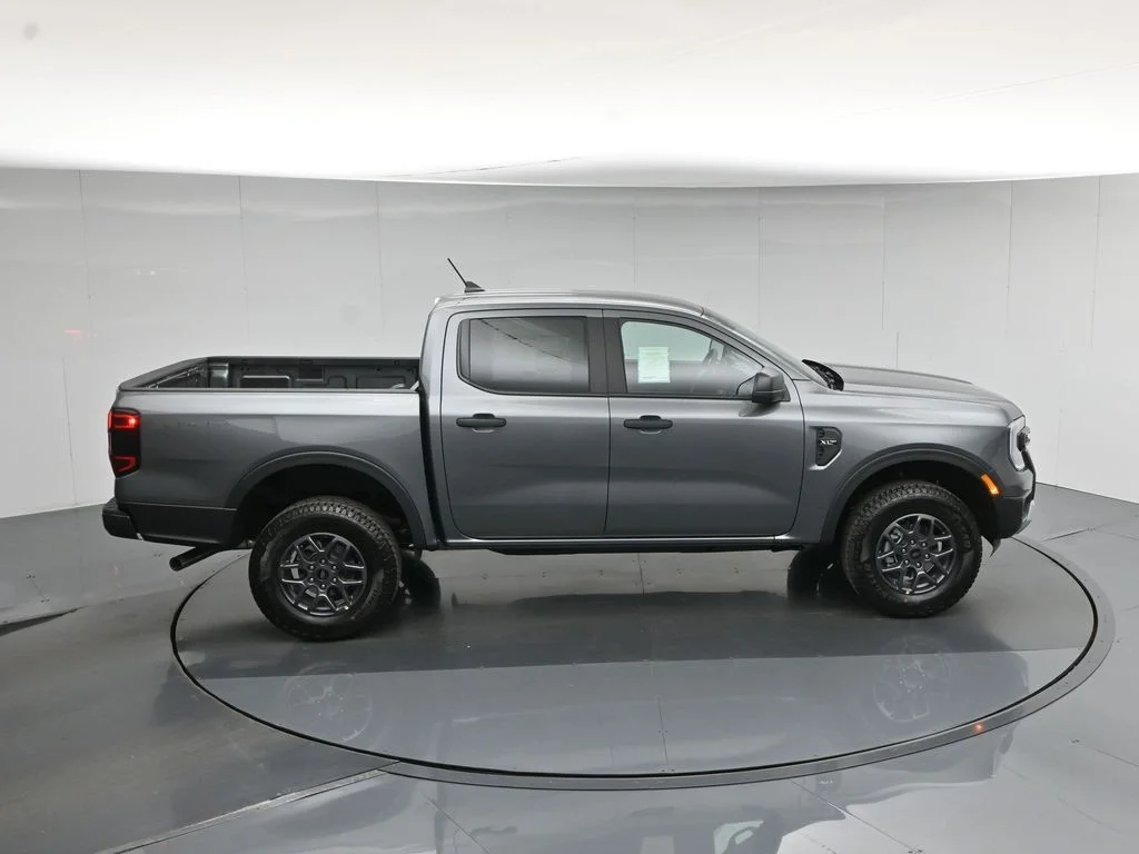 New 2026 Carbonized Gray Metallic Ford XLT image 36