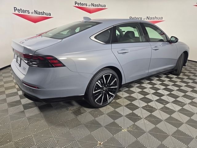 New 2026 Urban Gray Pearl Honda Touring image 7