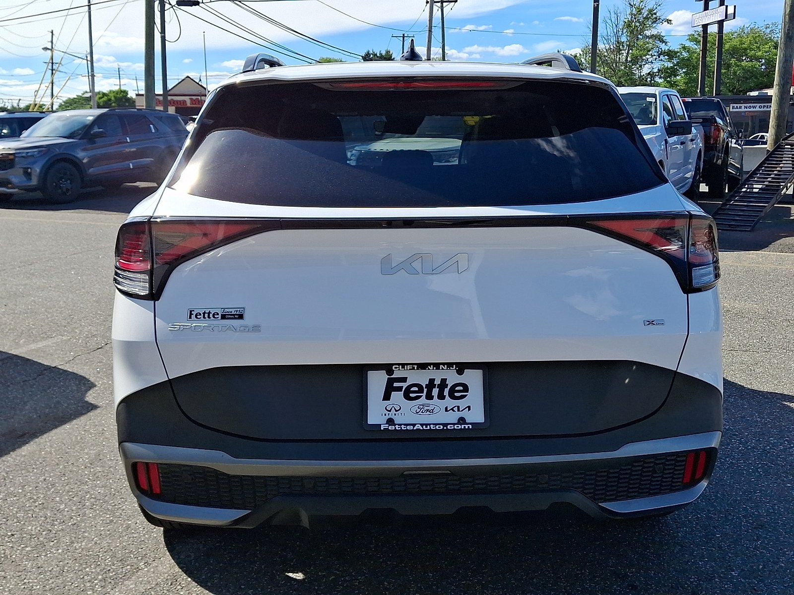 Used 2024 Glacial White Pearl - GWP Kia X-Line image 5