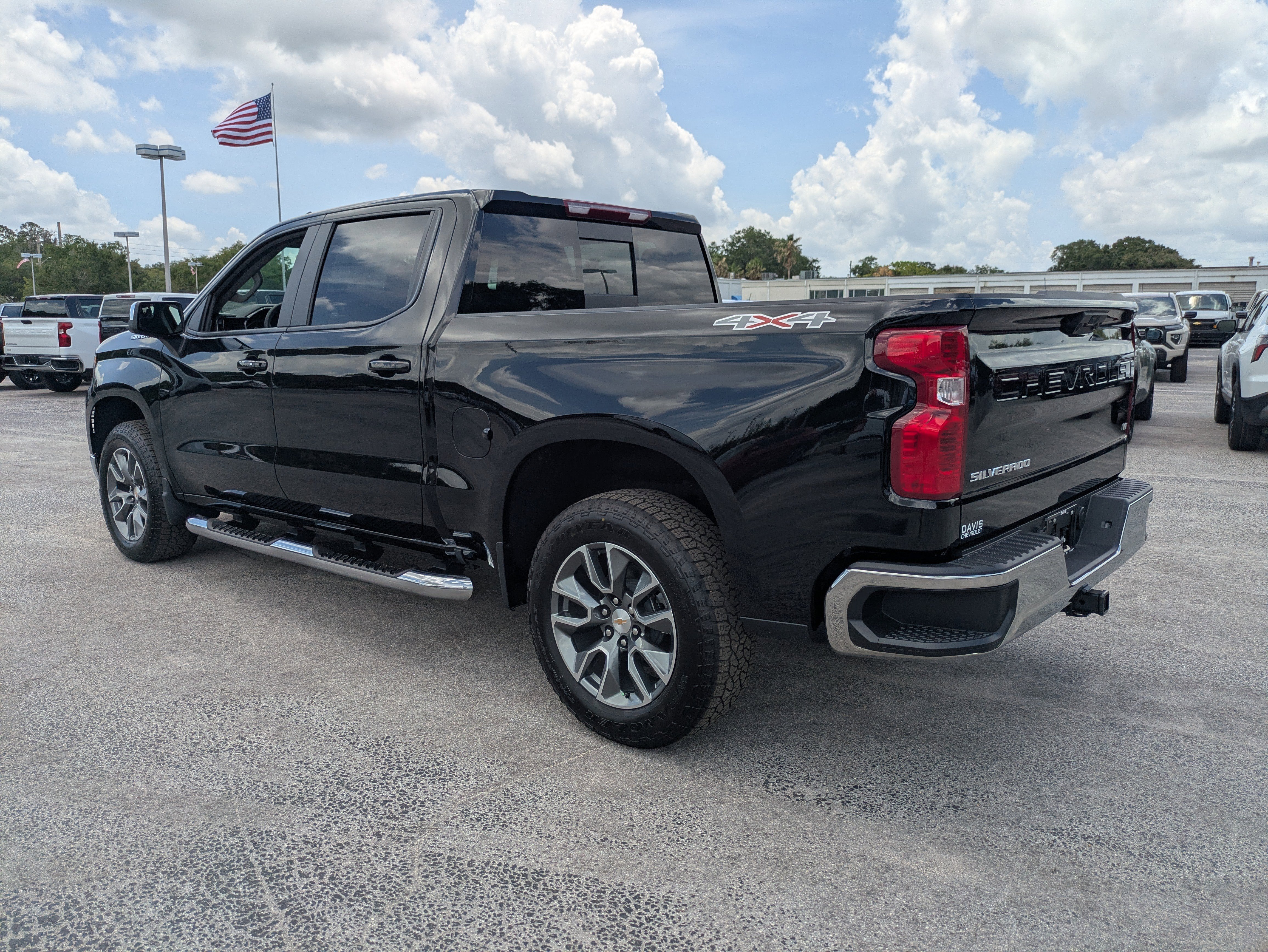 2026 Chevrolet Silverado 1500 LT - Photo 7