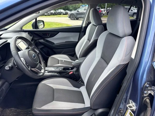Used 2018 Quartz Blue Subaru 2.0i Premium image 26