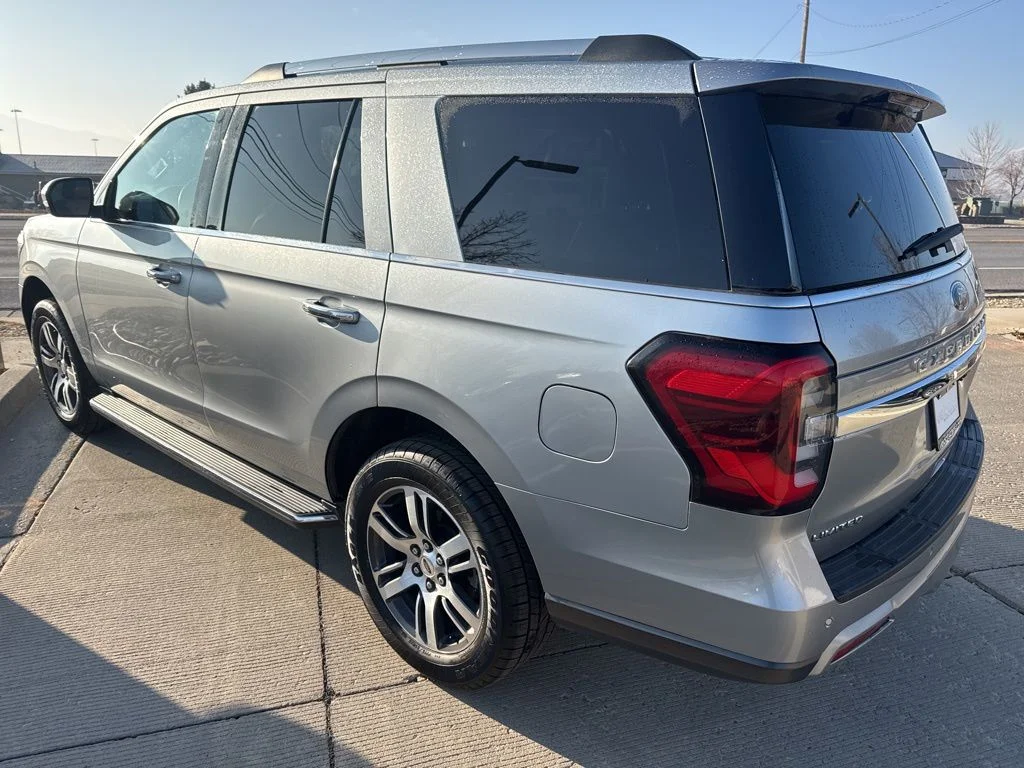 Used 2023 Silver Ford Limited image 5