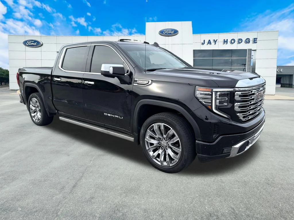 2024 GMC Sierra 4WD Crew Cab Short Box Denali's photo