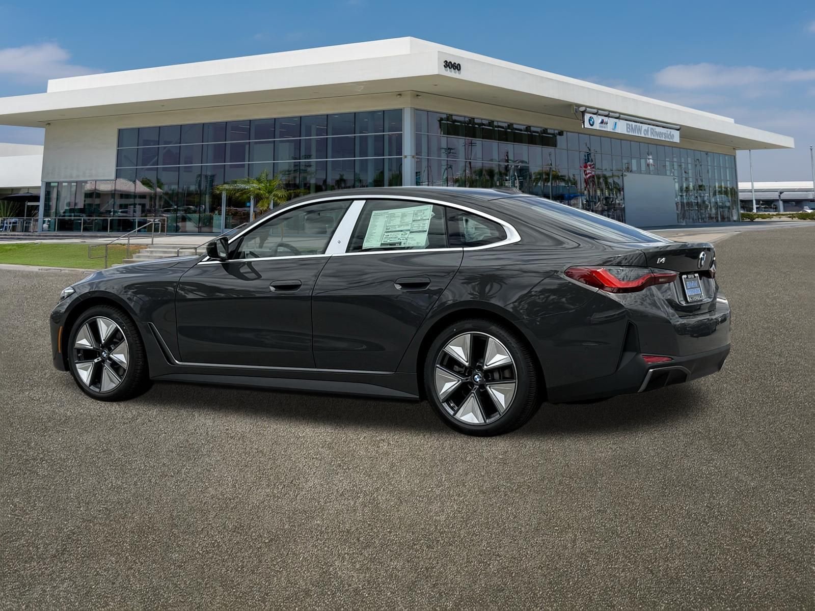 2026 BMW i4 40 - Photo 8