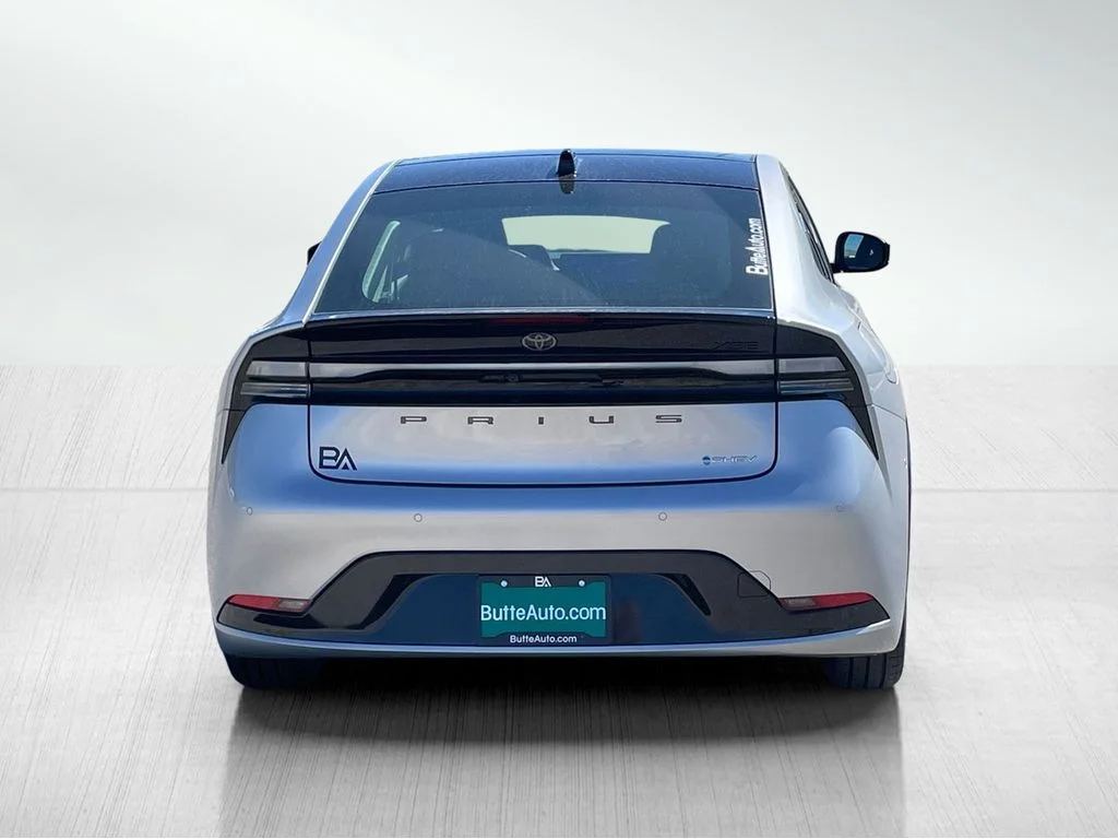 New 2026 Cutting Edge Toyota XSE Premium image 4