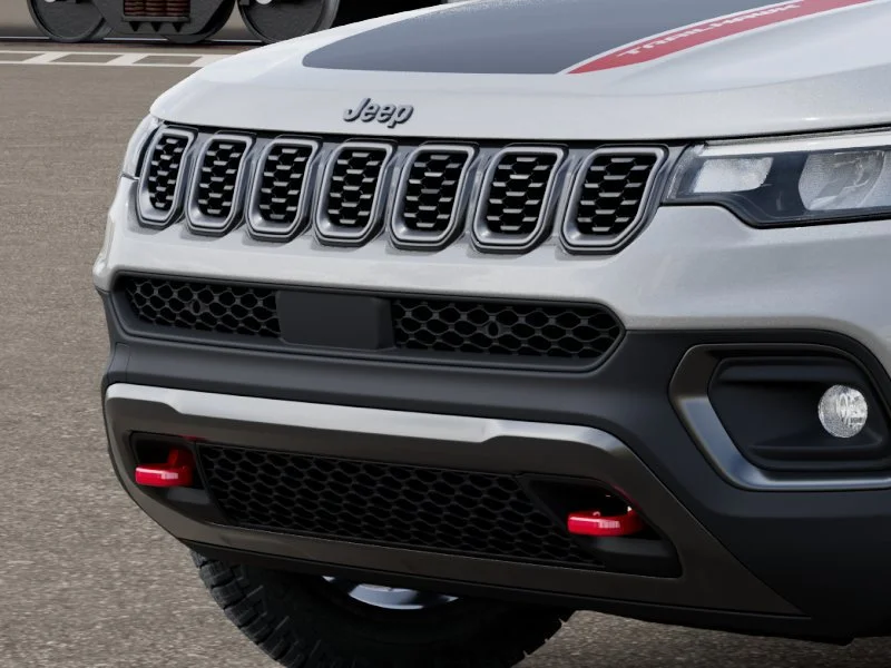 New 2026 Silver Zynith Metallic Clear-Coat Exterior Paint Jeep Trailhawk image 13