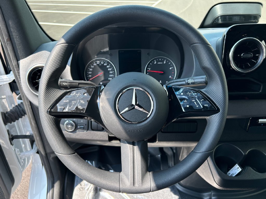 New 2026 Arctic+White Mercedes-Benz  image 18
