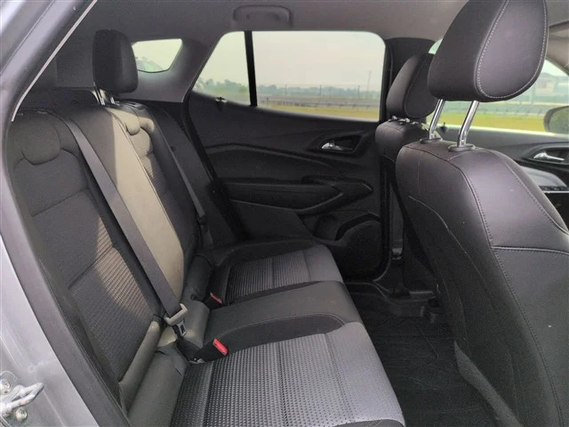 Used 2025 Sterling Gray Metallic Chevrolet LT image 26