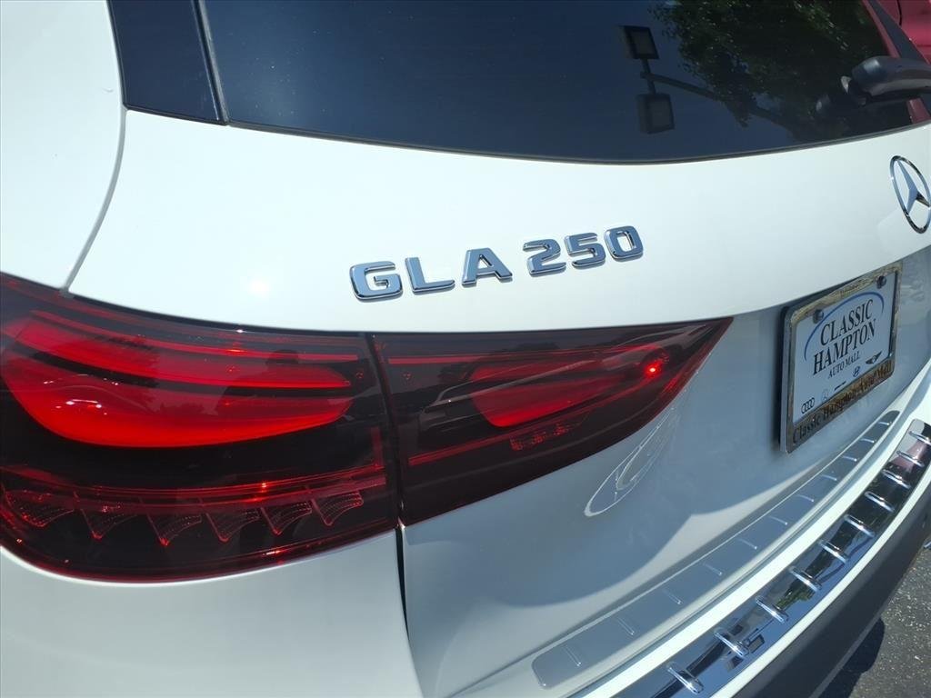 Used 2025 Polar White Mercedes-Benz GLA 250 image 24