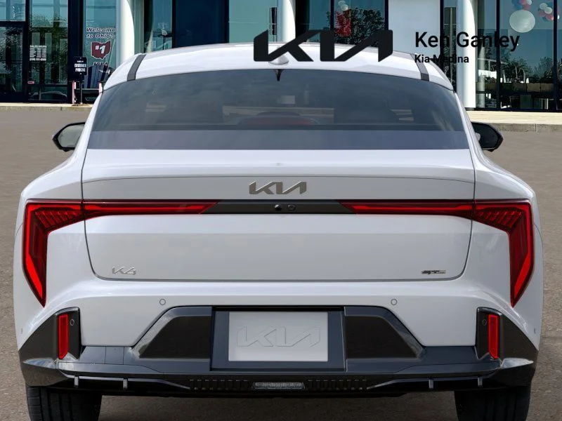 2025 Kia K4 GT-Line Turbo - Photo 13