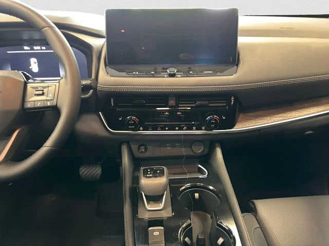 New 2026 Champagne Silver Metallic Nissan Platinum image 12