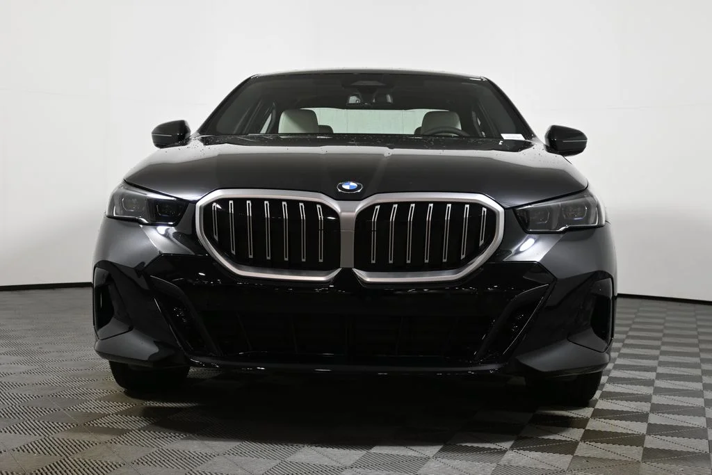 Used 2026 Black BMW 530i xDrive image 10