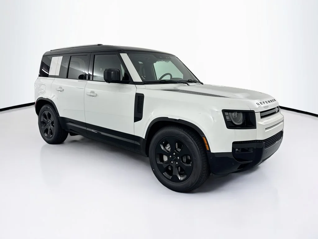 New 2026 Fuji White Land Rover X-Dynamic SE image 3