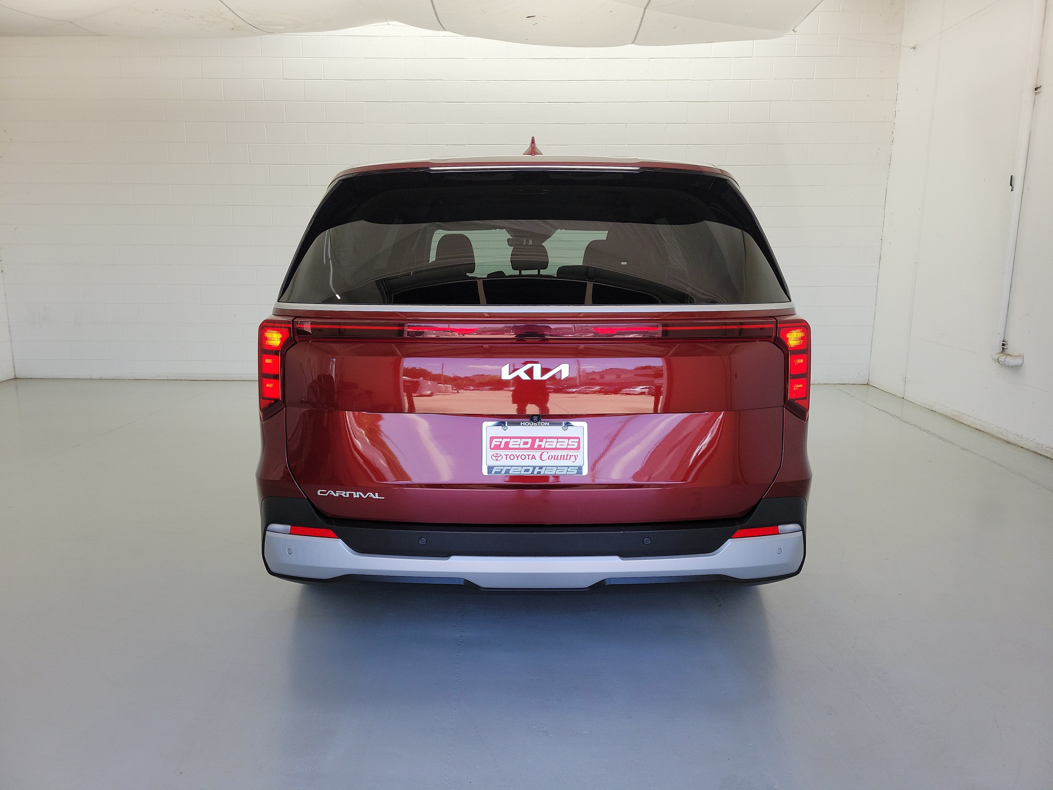 Used 2025 Flare Red Kia LXS image 6
