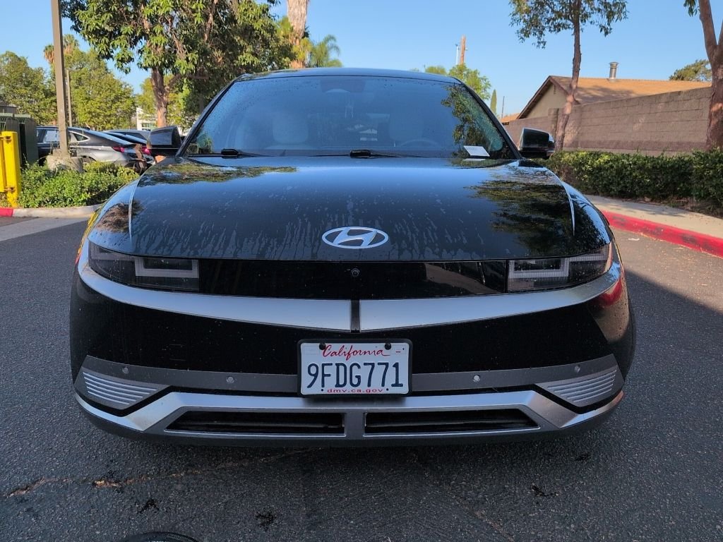 Certified Used 2023 Black Hyundai Limited image 2