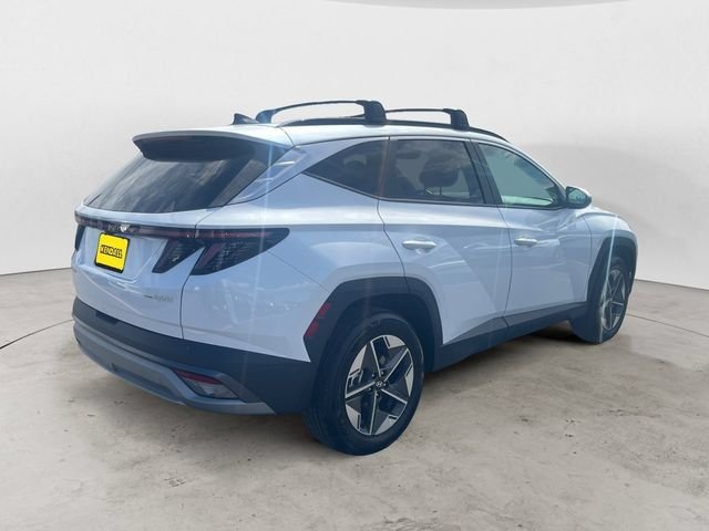 Certified Used 2025 White Hyundai SEL Convenience image 5